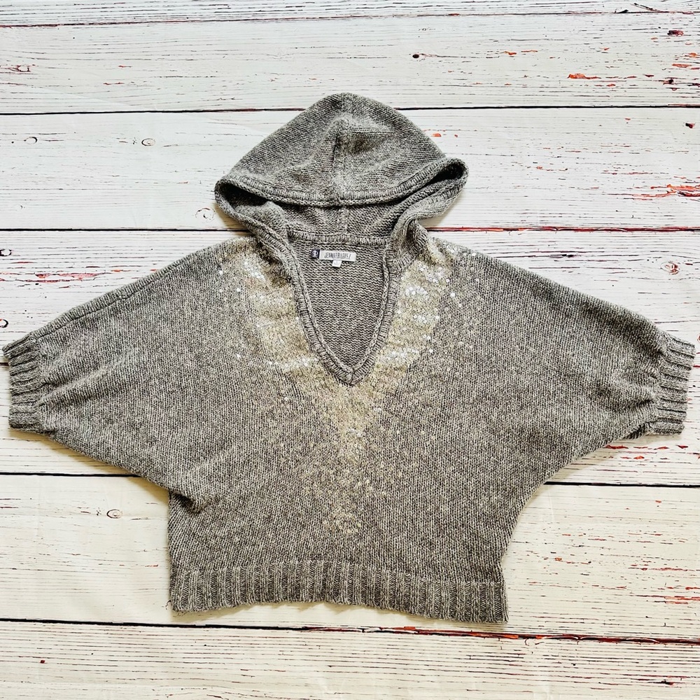 Jennifer Lopez Gray V-Neck Hooded Sweater